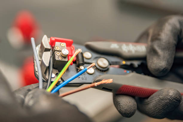 Best Local Electrician Companies  in Garden City, MO